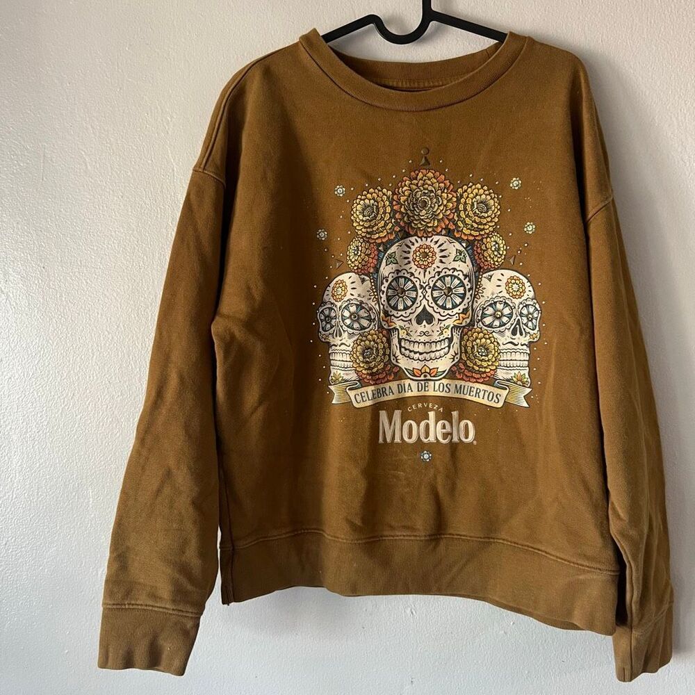 Lucky Brand Modelo día de muertos day of the dear sweatshirt